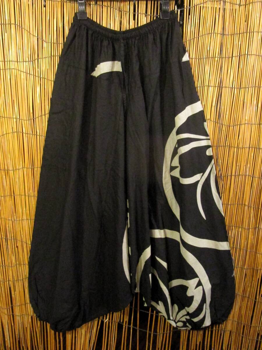 【送料込み/SALE】②新品*男女兼用*コットン素材*黒色+和風プリント*切り替え*ふんわり*サルエルパンツ エスニック MAJAM拍卖
