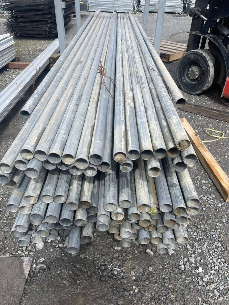 単管パイプ 4m 1本 丸パイプ 鋼管 長さ400cm 1本単価1800円 足場 建築資材 (在庫約50本あり )直接引取限定 拍卖