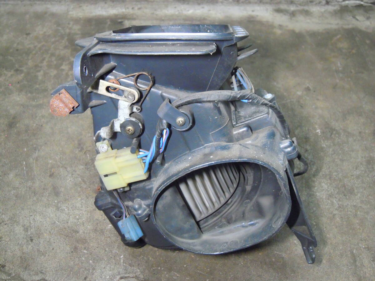 トヨタ スプリンター トレノ 85 AE85 前期 純正 ヒーターモーター ブロワ ブロアモーター ファン ケース付き 中古 検) レビン 86 AE86 等?拍卖