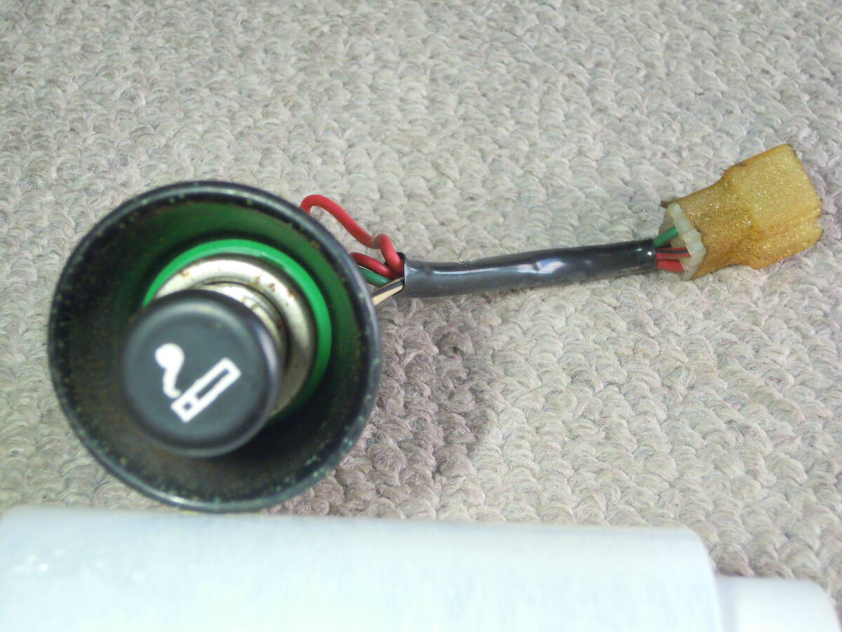 ★送料無料★ トヨタ スプリンター トレノ AE85 前期 純正 シガーソケット シガーライター 電源プラグ 未テスト品 検) レビン AE86 86 等?拍卖