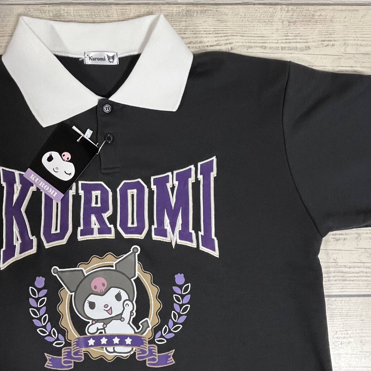 ★ KUROMI (クロミ) ★ Mサイズ Sanrio ポロシャツ プルオーバー 半袖トレーナー マイメロ キティー サンリオ (タグ付き新品未着用)拍卖