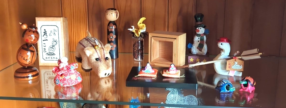 民芸品 置物 郷土土産 まとめ売り ガラスケース整理品 ひな人形拍卖
