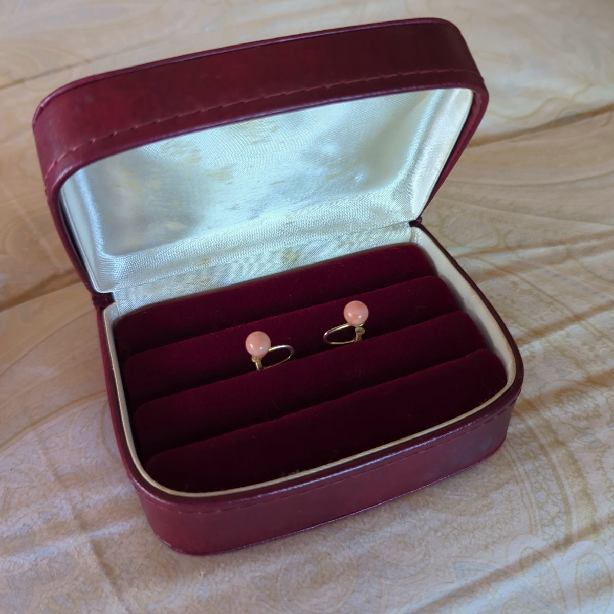 ピンク珊瑚 イヤリング アクセサリー レディース拍卖