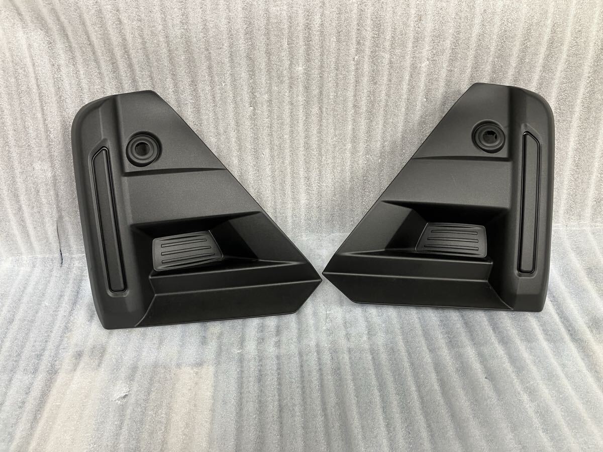 中古 納車外し A200系 ロッキー L X 左右 純正フロントバンパーカバー 52712-B1200 52713-B1190拍卖