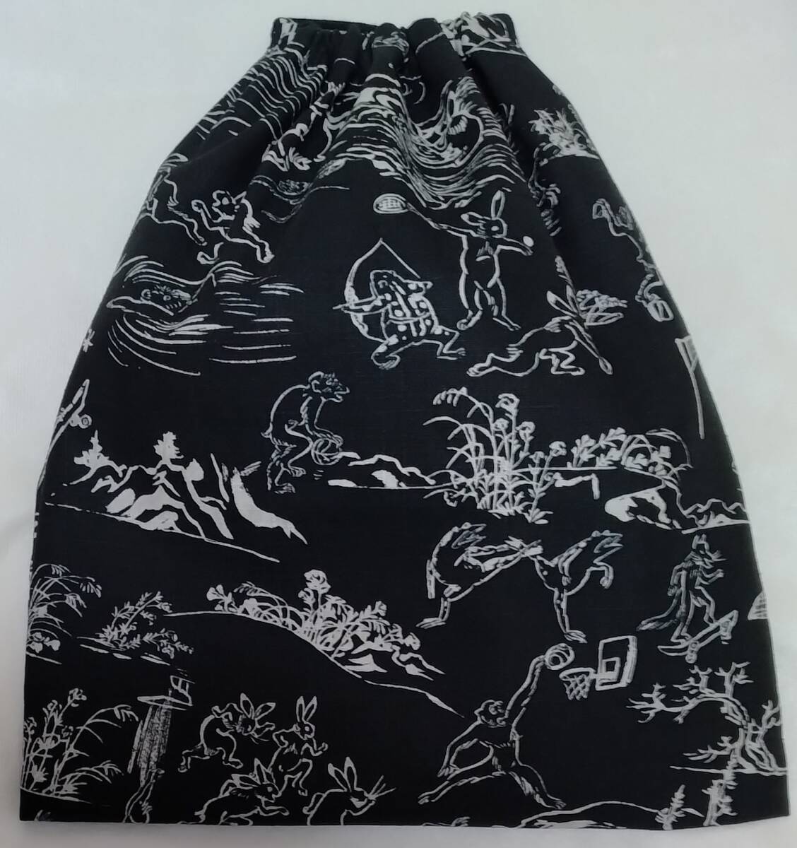巾着袋■鳥獣戯画 黒【約よこ25.5cm×たて29cm】和柄 国産 ドビー織り拍卖