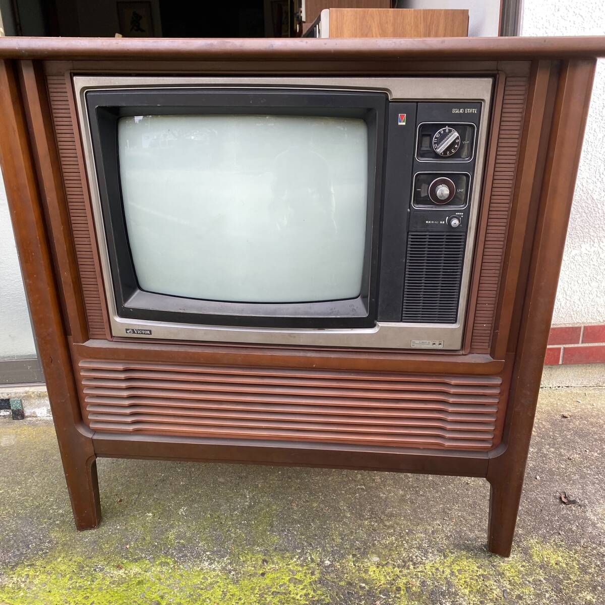 Victor ビクター カラーテレビ C-9020 トランジスタ式カラーテレビ 通電のみ確認済 家具調 昭和 ヴィンテージ レア 希少 ジャンク扱い拍卖