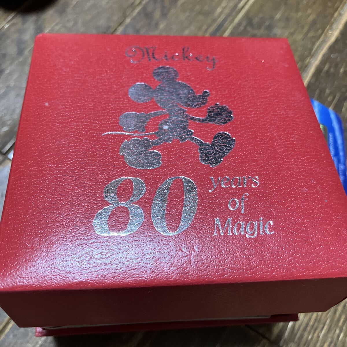 新品未使用レアディズニー80years of magicメンズ腕時計ウォッチガンメタミッキーマウス スワロフスキー拍卖