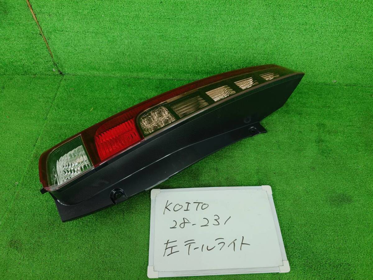 トヨタ エスクァイア 左 テールライト ZRR80系 バルブ欠品 KOITO 28-231拍卖