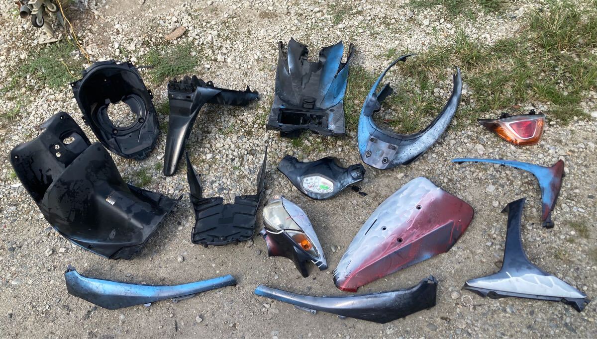 60964■ スズキ アドレスV50 CA4BA (105番台〜) 外装 フロント サイド モール ボディ メーター ライト インナー ボード 純正 テール拍卖