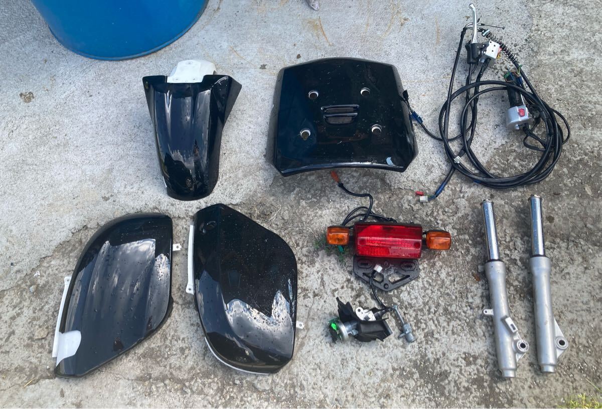 60723■ ヤマハ GEAR ギア UA08J (023番台~) メインキー スイッチ フェンダー サイド カバー フォーク フロント テール 外装 セット拍卖