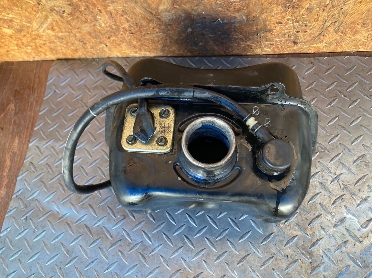 60777■ ヤマハ ベーシックジョグ BJ SA24J (415番台〜) ガソリンタンク拍卖