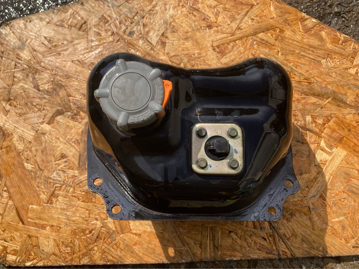 61081■ ヤマハ JOGC ジョグC SA16J (046番台〜) ガソリンタンク 燃料タンク キャップ拍卖