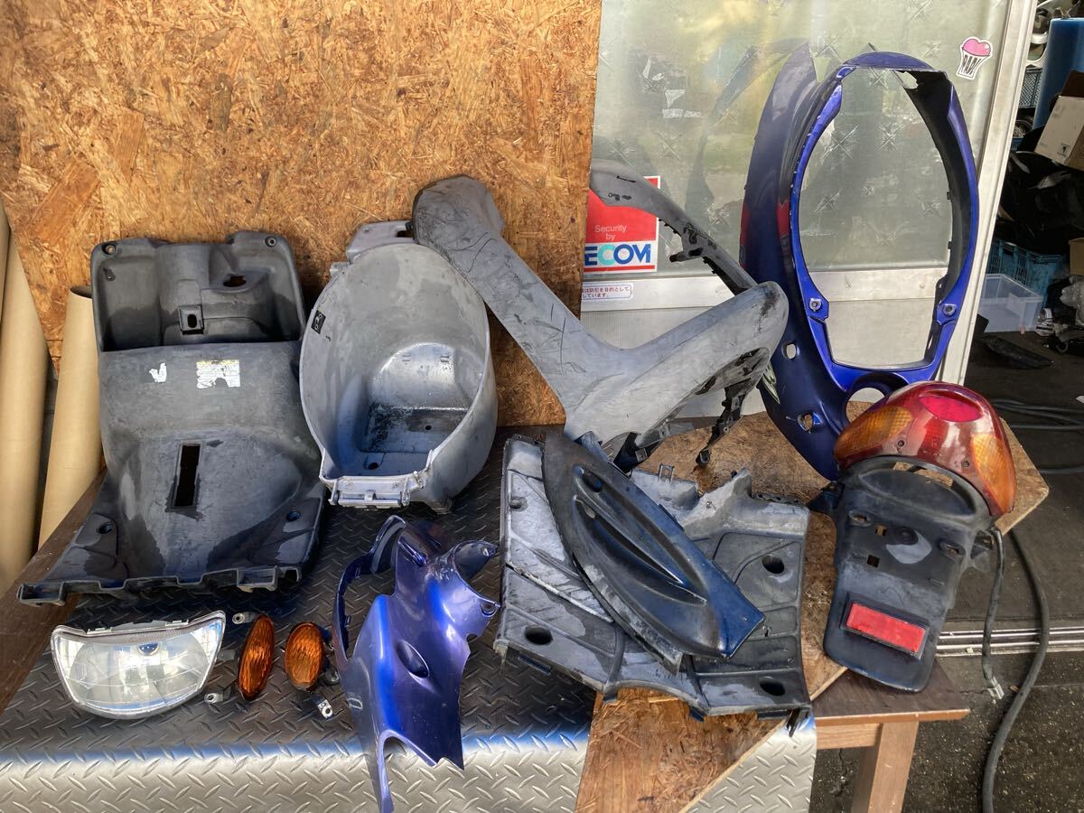 60776■ ヤマハ ベーシックジョグ BJ SA24J (415番台〜) インナー ボード ライト テール カウル サイド カバー アンダー メットイン 純正拍卖