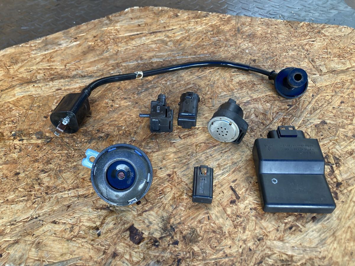 60785■ スズキ レッツ4 バスケット CA43A (138番台〜) 実働 CD イグニッションコイル リレー ホーン 電装系拍卖