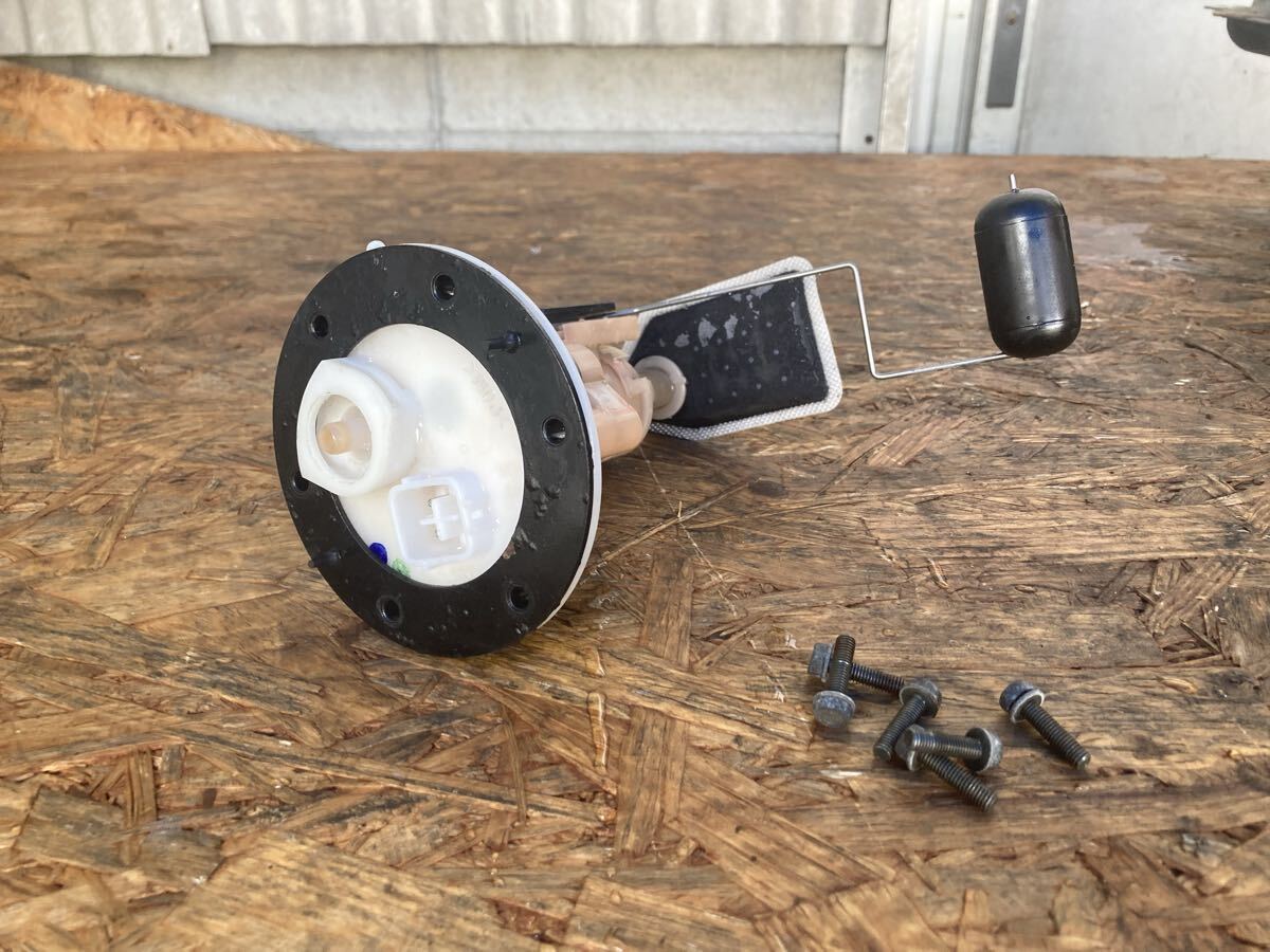 60991■ ヤマハ マジェスティ125 LPRSE2710 (9A16〜) 燃料センサー ガソリンセンサー フューエル 燃料 未確認拍卖