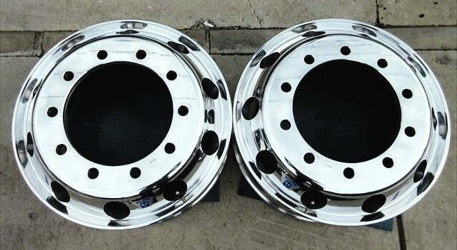 送料無料 新車外し 美品 アルコア アルミホイール ISO 平面座 22.5×7.50 162 10穴 フロント用 仕上げ済み 2本セット拍卖