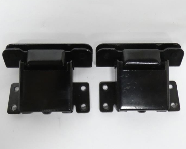 ■Technics レコードプレーヤー SL-29 ダストカバー用ヒンジ ペア ②拍卖