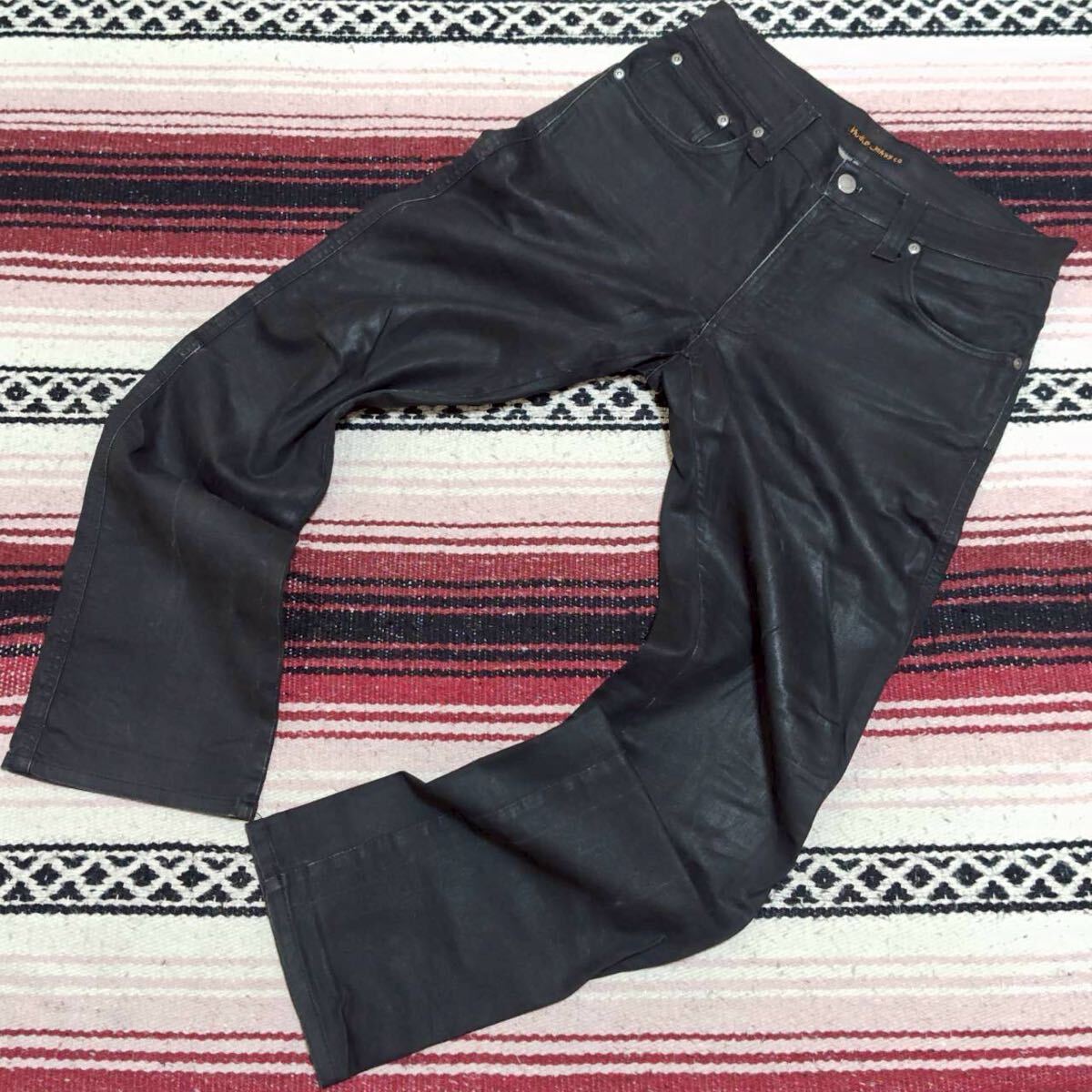 美シルエット◎モノトーンコーデに◎【Nudie Jeans】ヌーディージーンズ デニム スリムフィット ストレッチ コーティング 黒 w31 /Y36261ji拍卖