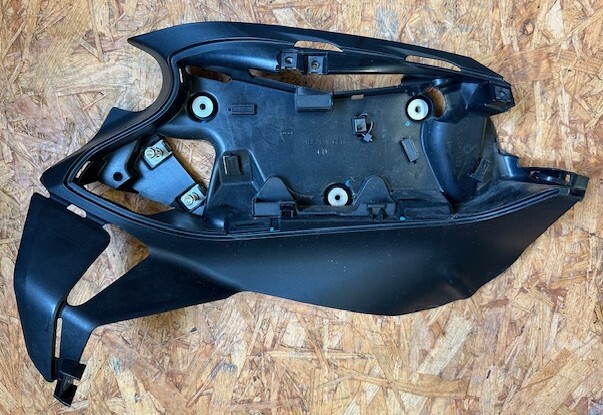 1199パニガーレS インナーカウル、樹脂部品いろいろ拍卖