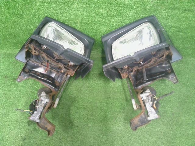 MR2 E-AW11 後期 純正 8E3 ・左右セット ヘッドライト拍卖