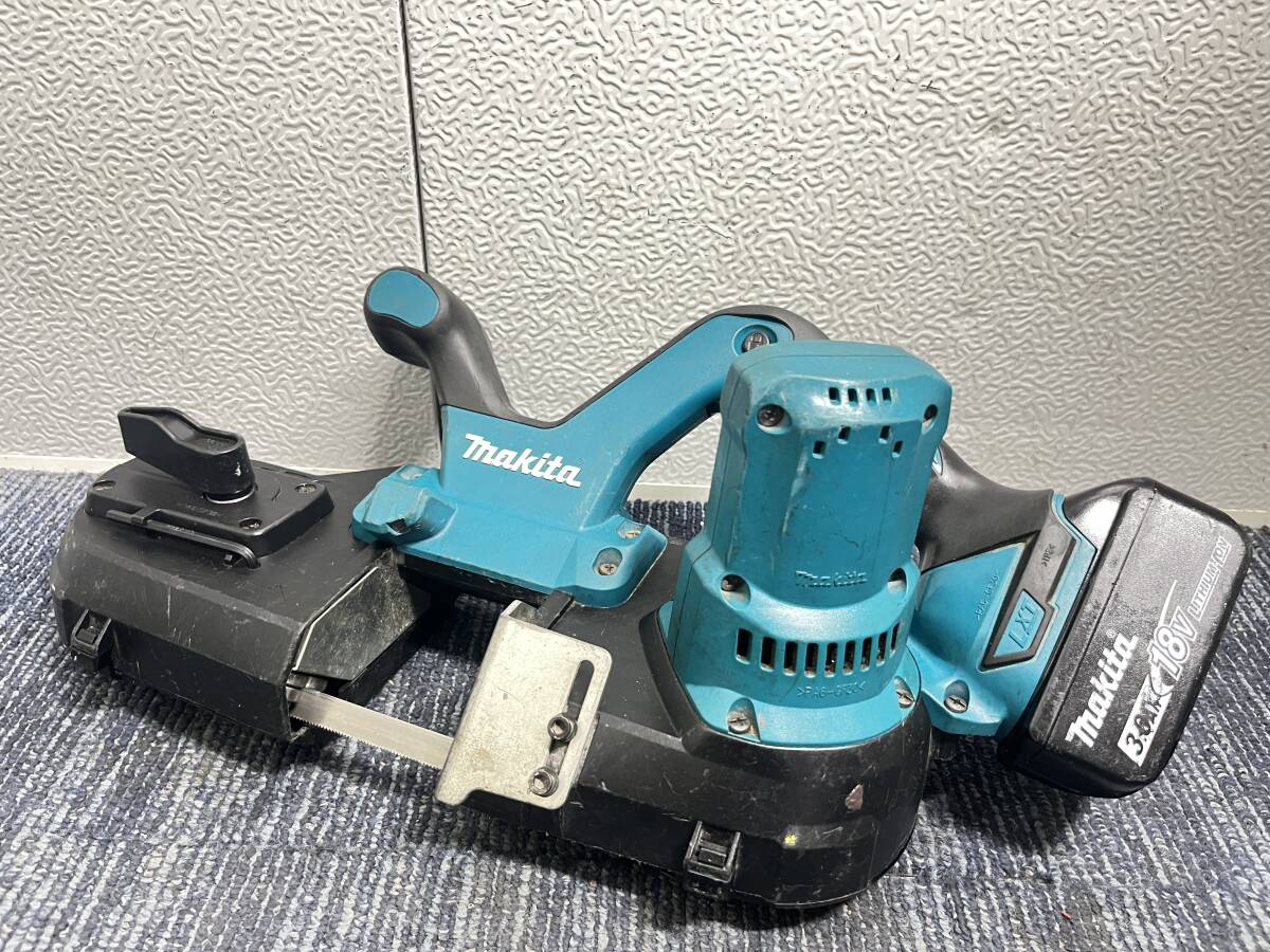 【美品】makita マキタ 充電式ポータブルバンドソー PB181D バッテリー1個(18V 3.0Ah)付 切断機 鉄工 10053拍卖
