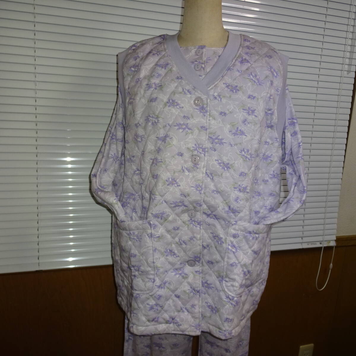 暖かキルトベスト付きパジャマ 秋~春物 冬物 Mサイズ LA THEIERE拍卖