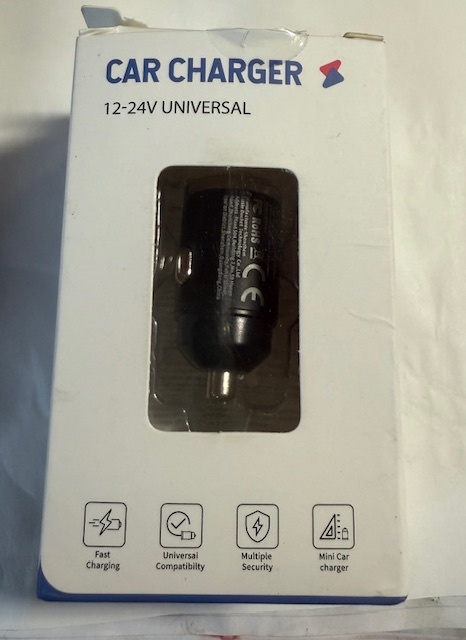 未使用:シガライタージャストサイズ 100W超高速カーチャージャー USB-C & USB-Aポート拍卖