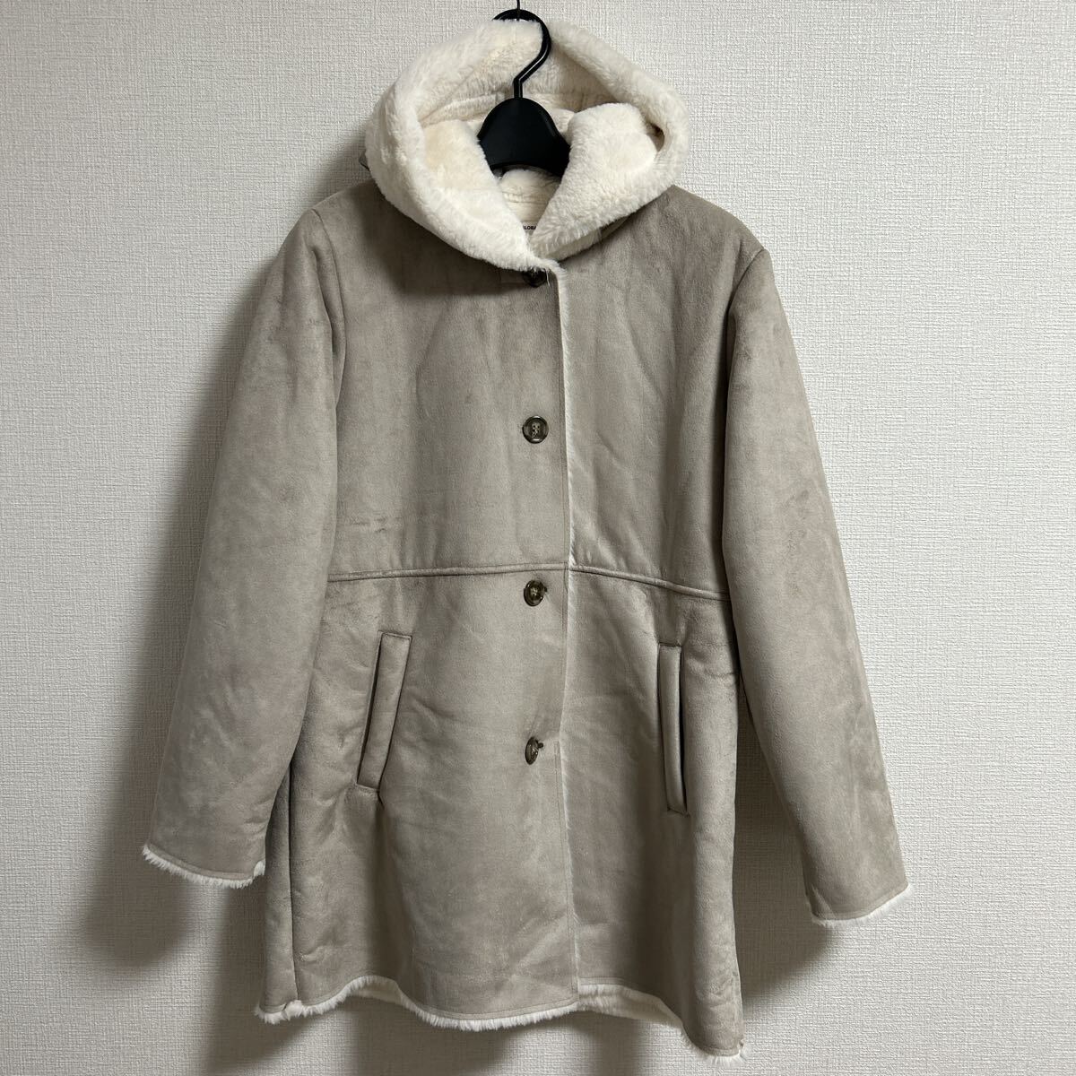 GLOBAL WORK ムートン風ボアコート 150 グローバルワークジャケット 防寒 ファー 羽織 フード付き ポケット付き ボタン開き ウエスト切替拍卖