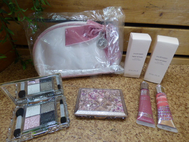 む358【7点セット】ジルスチュアート コスメセット シマ―クチュールアイズ09/ハーフェイヴァリットアイズ/リップグロス/グロスバーム等拍卖