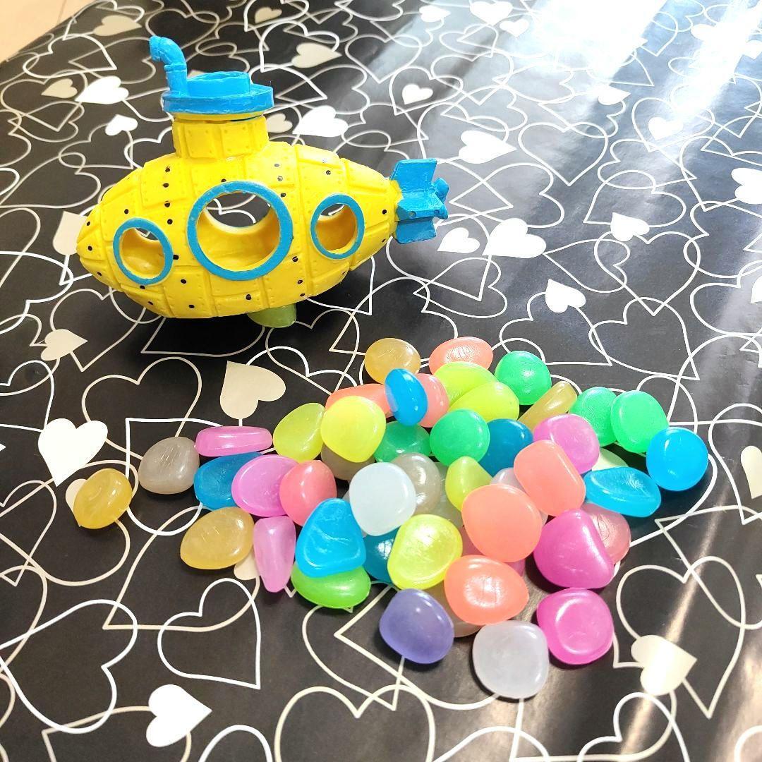 水槽オブジェとカラー敷石(暗闇で光る)セット 未使用 潜水艦シェイプ サブマリン拍卖