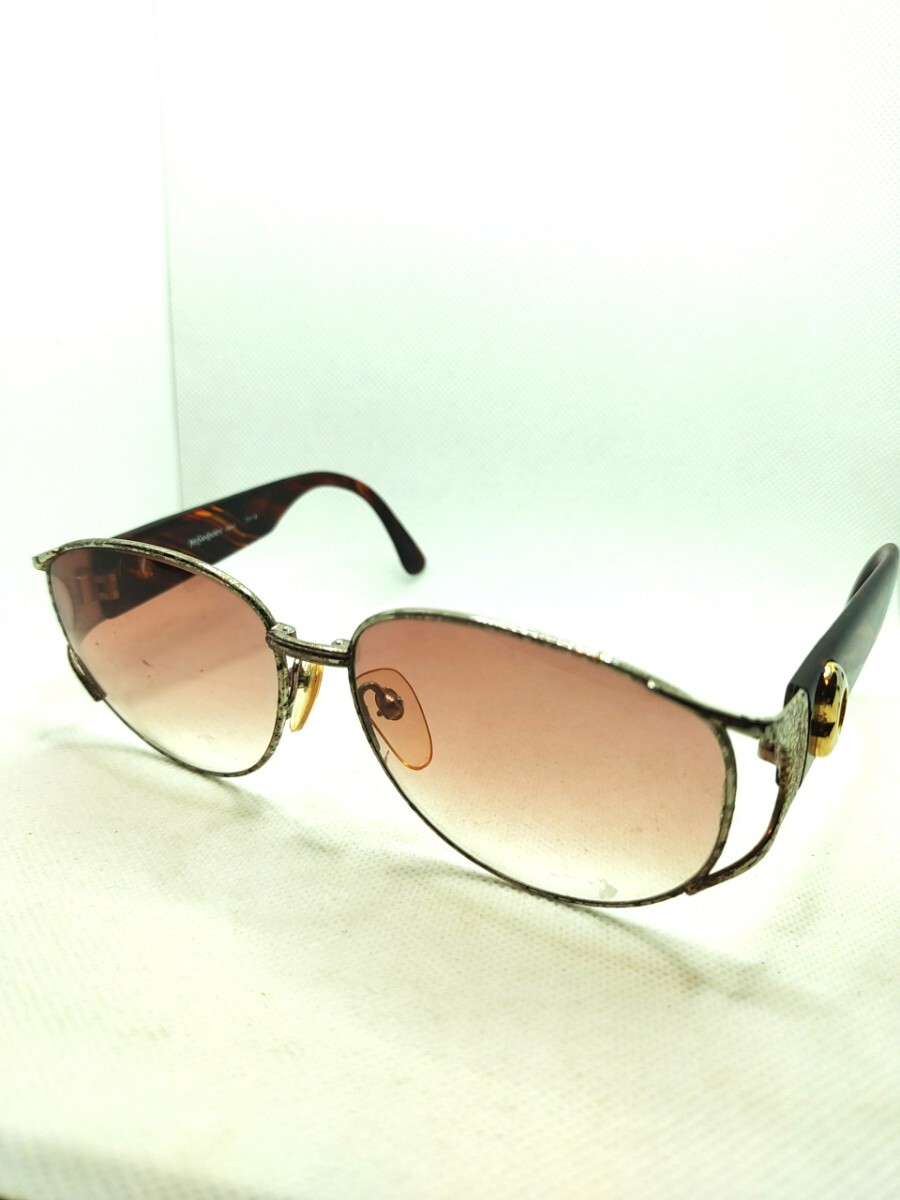 イヴ・サンローラン ビンテージ サングラス アンティーク レディース 6S-7500 【完動品】拍卖