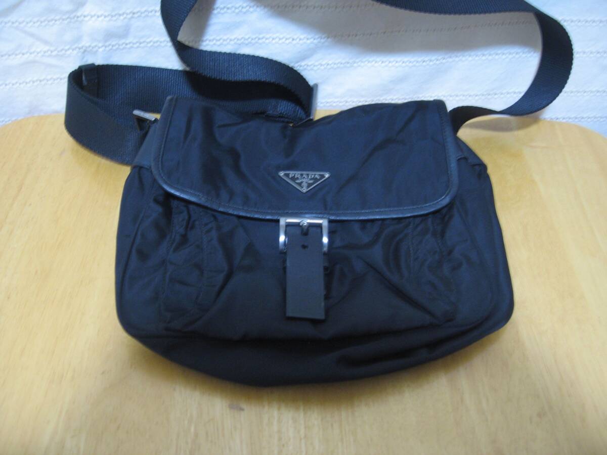 BG1005 PRADA プラダ ナイロン ショルダーバッグ ブラック(黒) 中古品 同梱可拍卖