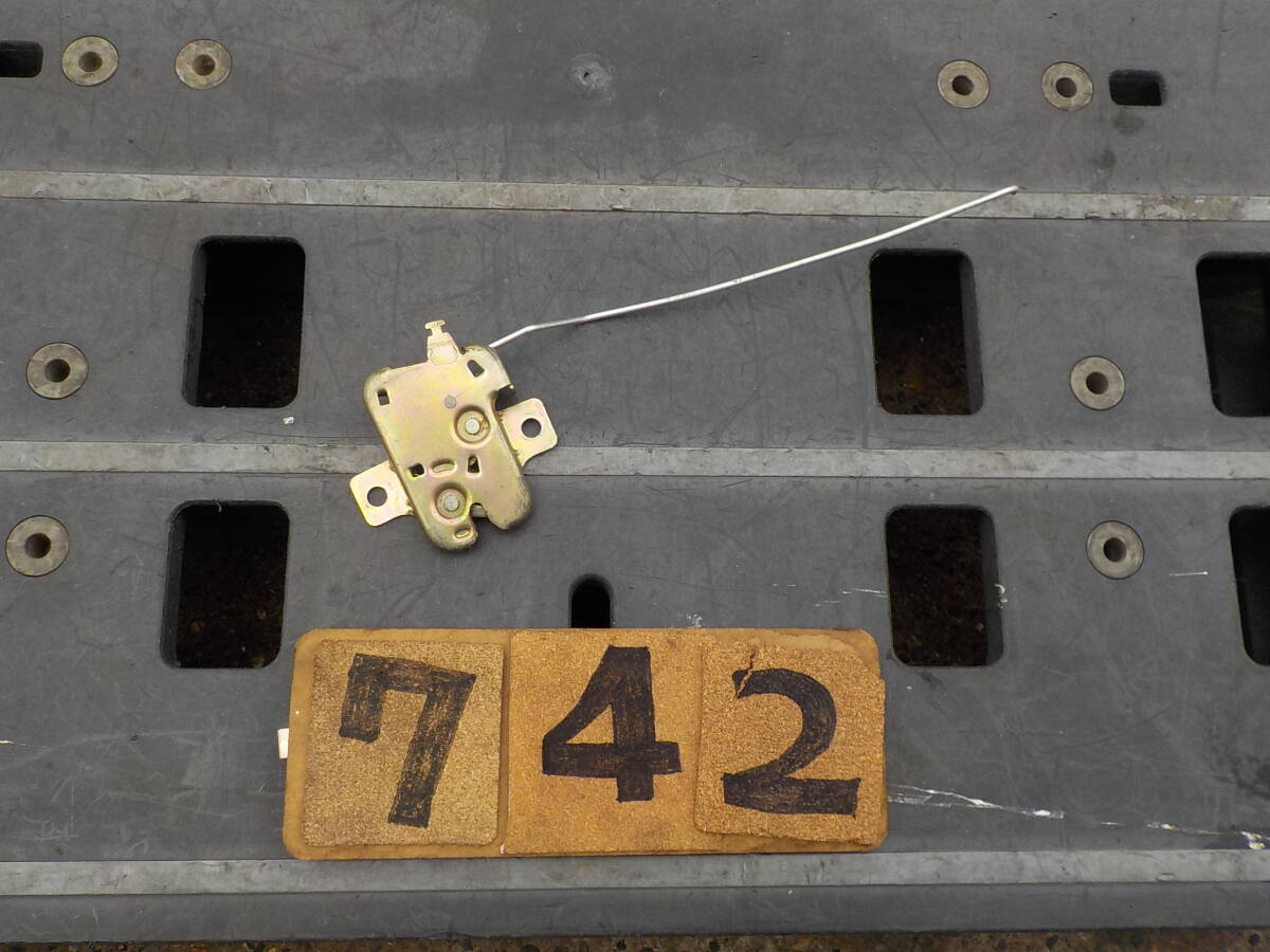 NA8C(改) ロ-ドスタ- 5F 純正 トランクキャッチ A742拍卖