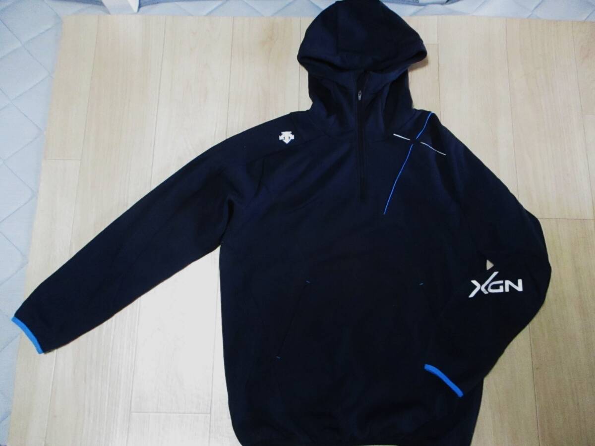 デサント・フード付きハーフジッププルオーバー・黒色・サイズM拍卖