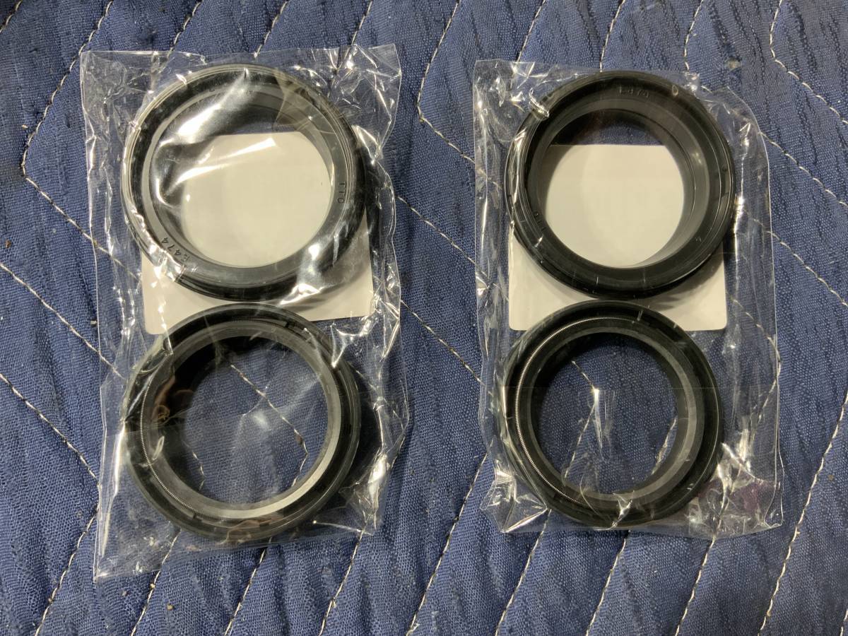 送料185円 1台分 NSR250R MC18 /MC21 /MC28 NTBフォークオイルシール ダストシール NSR250R FOH-19S 51490-MN8-305拍卖