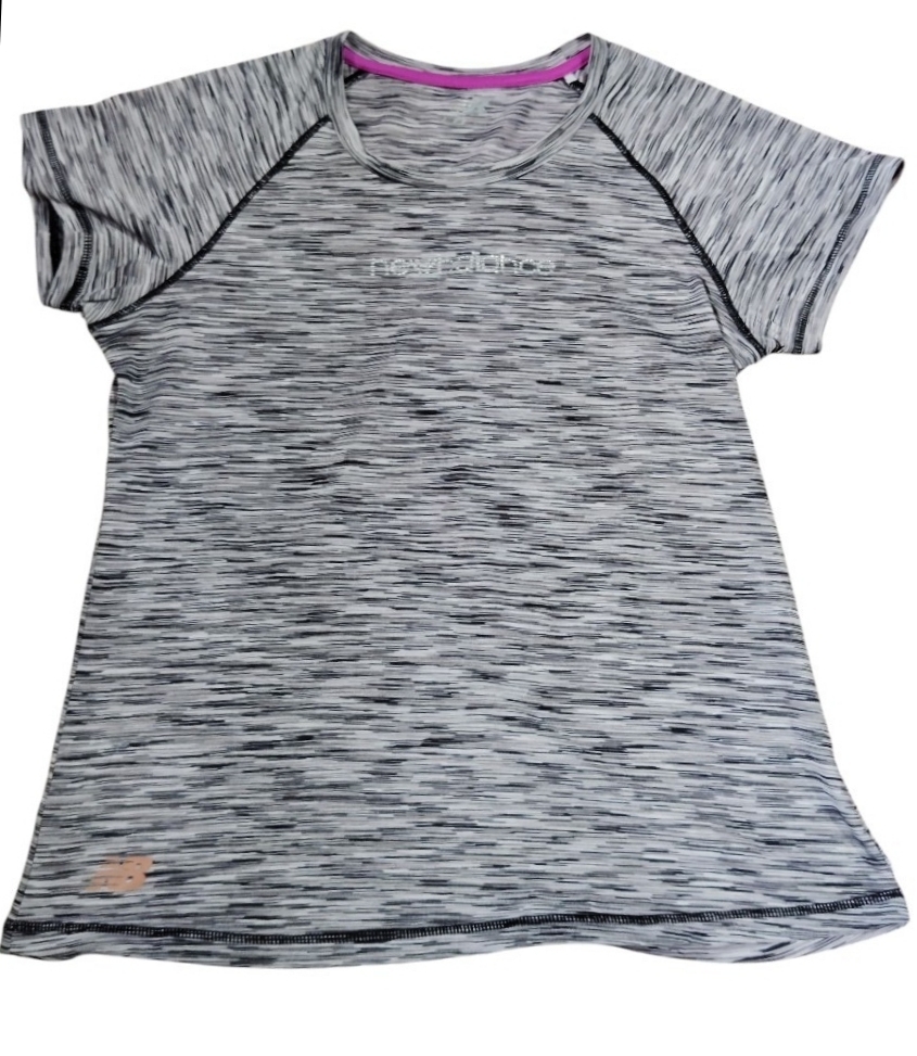 (sp3)ニューバランス 半袖Tシャツ レディース Mサイズ  グレー  トップス スポーツウェア トレーニング ランニング 匿名配送 拍卖