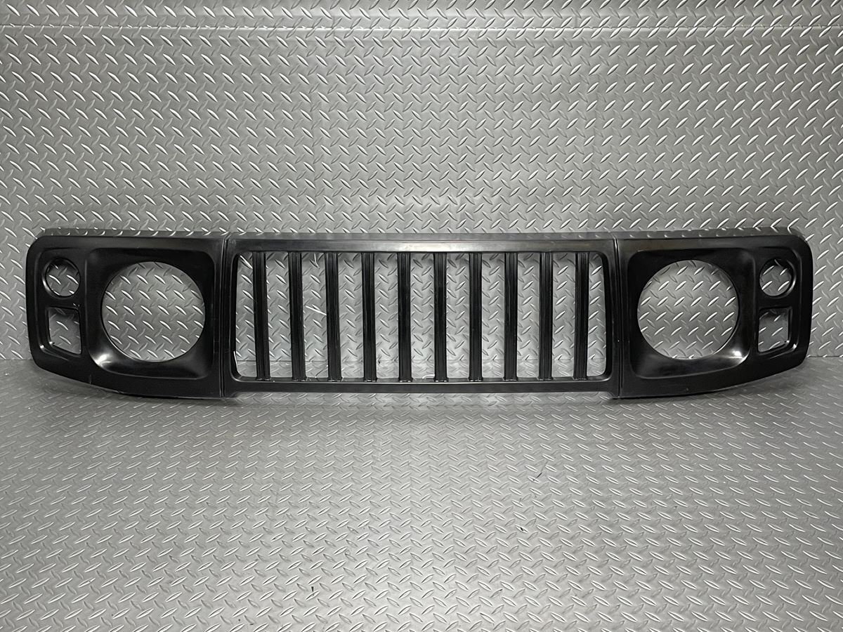 【新品】ROWEN JB74 ジムニーシエラ グリル 未塗装 品番1K002C00 ロウェン ロエン ローエン (23060141)拍卖