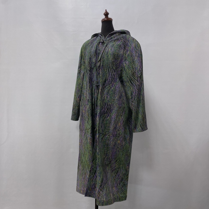 リバーシブルグラフィックプリント/パンチングピッグレザー/フーデッドコート/メッシュレザーコート/両面総柄プリント/トグルボタン/豚革拍卖