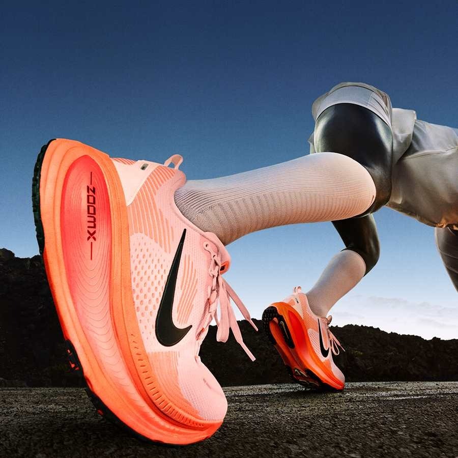 NIKE/ナイキ/美品/VOMERO PLUS/ボメロプラス/HV8150-801/ランニングシューズ/厚底/スニーカー/27.5cm/オレンジ/ZOOM X/拍卖