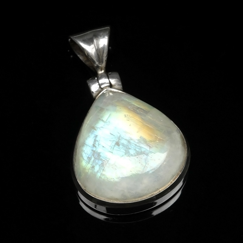 レインボームーンストーン ペンダントトップ No.4【1点もの】 / 60-33 RM-PT4拍卖