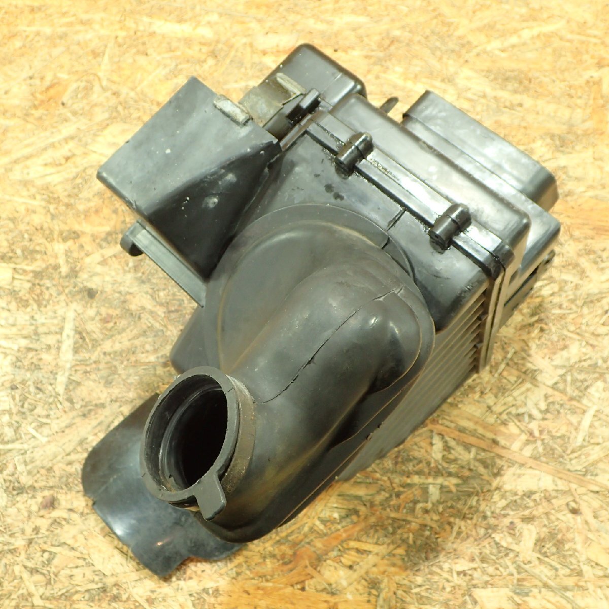 【送料Mサイズ】Kawasaki DX125A-0312** KDX125SR エアクリーナーボックス 検.( 20259 20 闇4拍卖