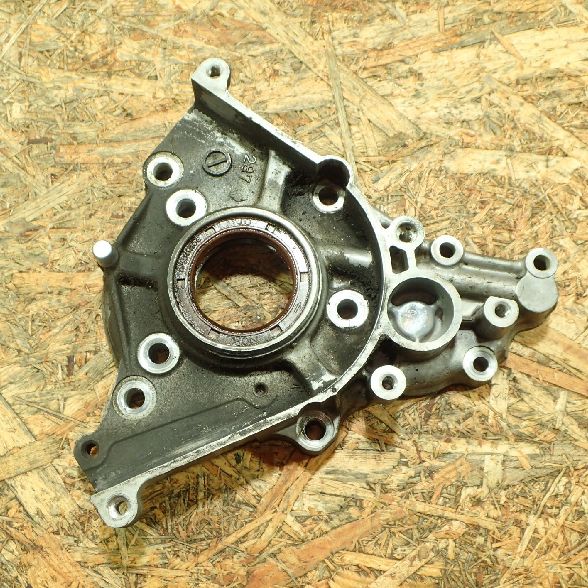 【送料SSサイズ】HONDA RC42-1701*** CB750 ミッションカバー 検.( 20259 25 雷3拍卖