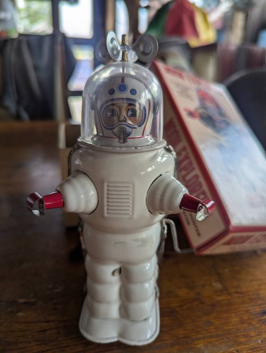 MOON EXPLORER ムーンエクスプローラーゼンマイ仕掛けフィギュア拍卖