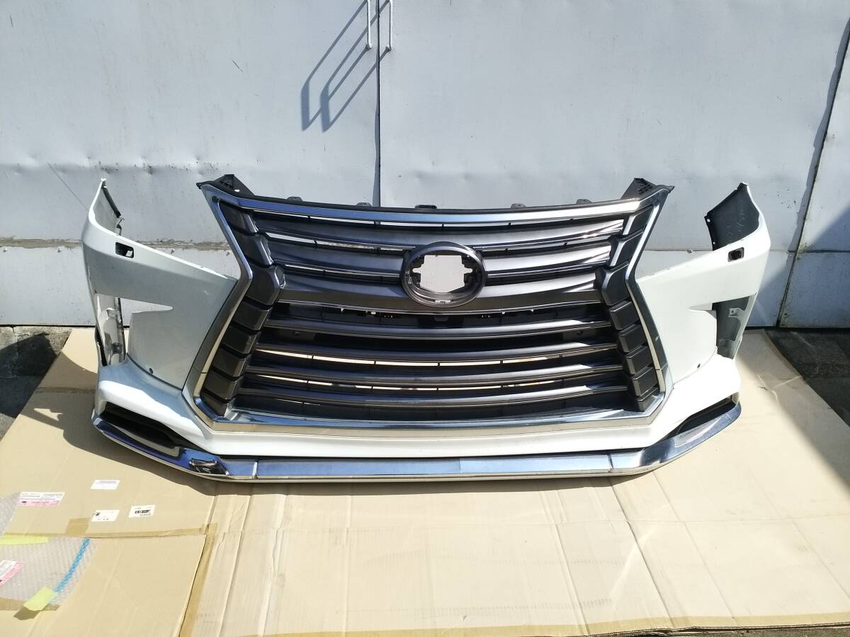 送料着払い!売り切り! レクサス LX570 URJ201W 純正 フロントバンパー グリル付 リップ付き 52119-60A70 拍卖
