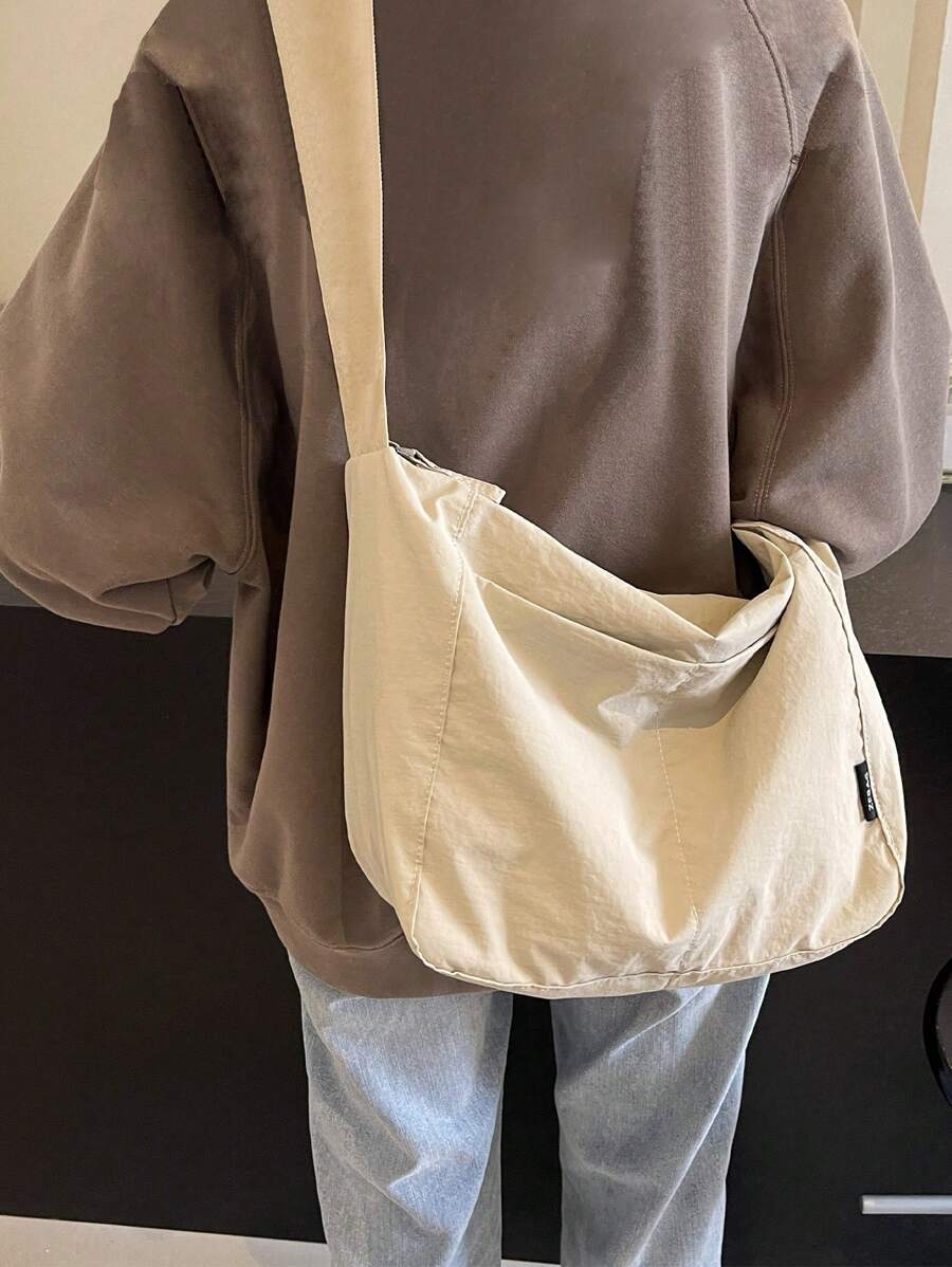 バッグ メンズ ショルダーパック 新作メンズクロスボディバッグ、多用途で シンプルで無地のショルダーバッグ、日常のアウトドアレジャ拍卖