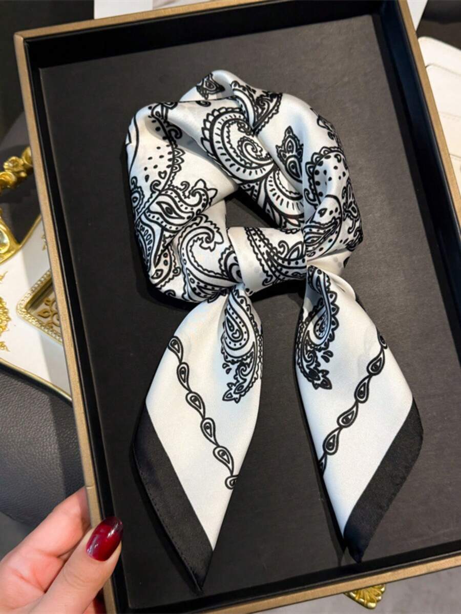 アクセサリー レディース スカーフ 1枚 70*70cm スクエアスカーフ レディース サテン バンダナ プリント バッグスカーフ拍卖