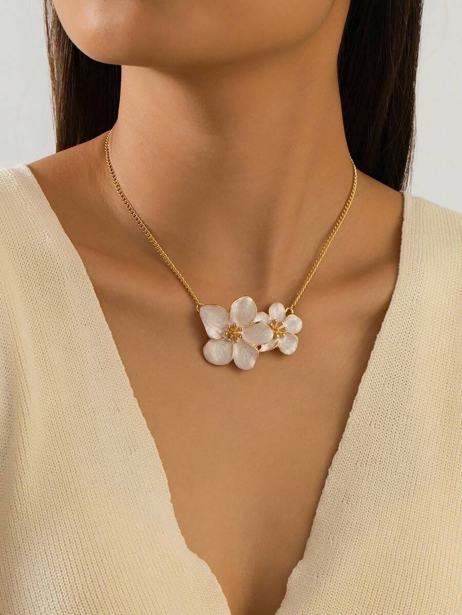 ジュエリー レディース ネックレス ペンダント 1個 女性の上品な白い5枚弁の花デザインのオイルドロップペンダントネックレス拍卖