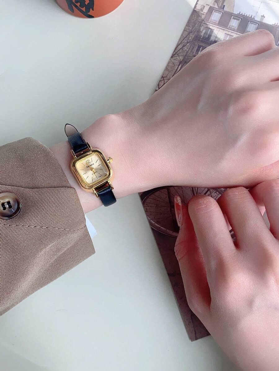 腕時計 レディース クォーツ 新着アイテム 小型 シンプル レディース 腕時計 スクエア 黒いストラップ ゴールドダイアル クォー拍卖