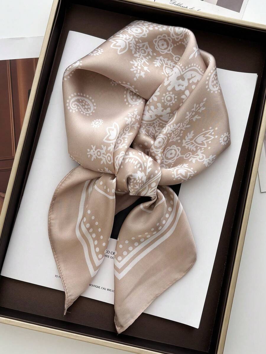 アクセサリー レディース スカーフ 1枚 スクエアスカーフ レディース サテン バンダナ柄 スカーフ ヘアバンド ファッション レ拍卖