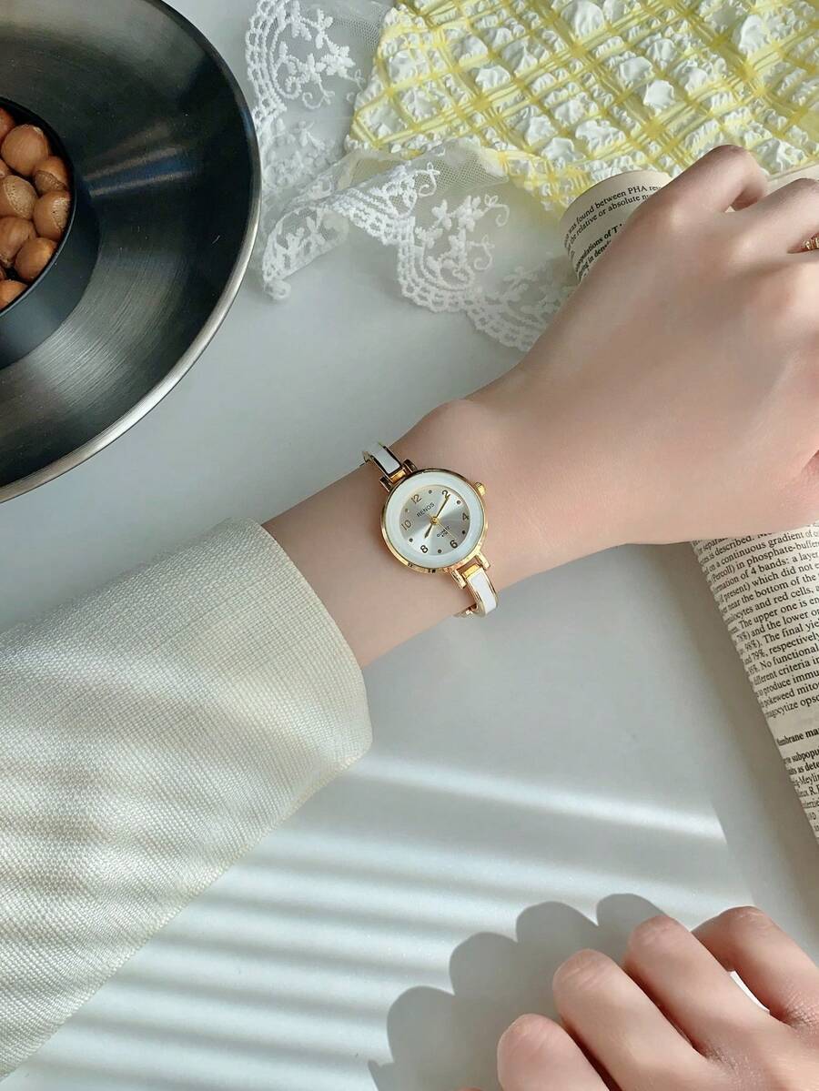 腕時計 レディース クォーツ シンプルスリムストラップ ファッション 上品ゴールド色 レディース腕時計1個、デイリーの装飾に適して拍卖